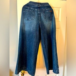 Cropped wide leg jeans